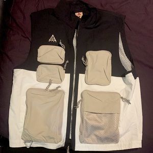 Nike ACG Utility Vest Men Large - Black, White, Tan Full Zip Cargo New